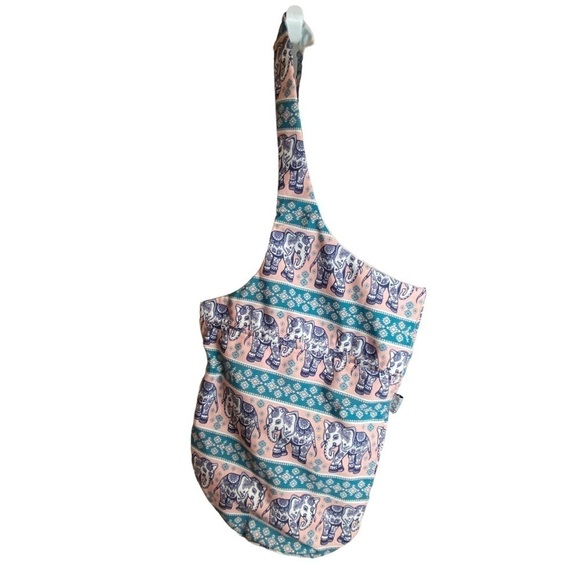 Yogiii Tote Elephant Graphic Yoga Sling Bag -NWT - Picture 1 of 14